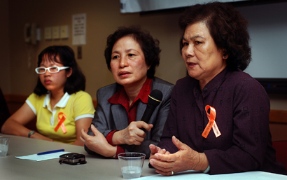three women